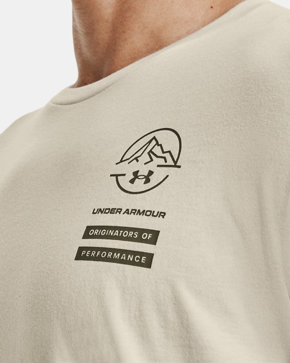 男士UA Outdoor Mountain Camo Lockup短袖T恤, Brown, pdpMainDesktop image number 3